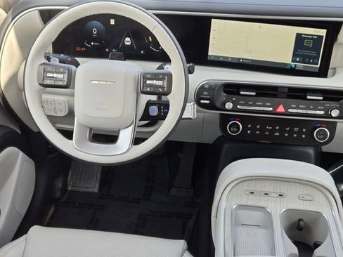 Certified 2026 Hyundai Palisade Calligraphy FWD image 24