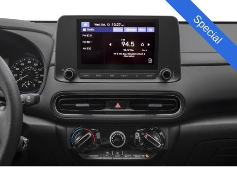 Used 2022 Hyundai Kona SE image 60