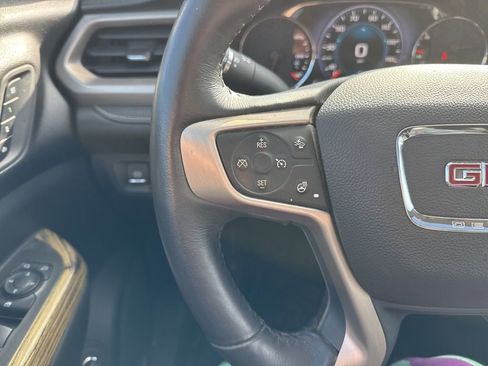 Used 2017 GMC Acadia Denali w/ Technology Package image 13