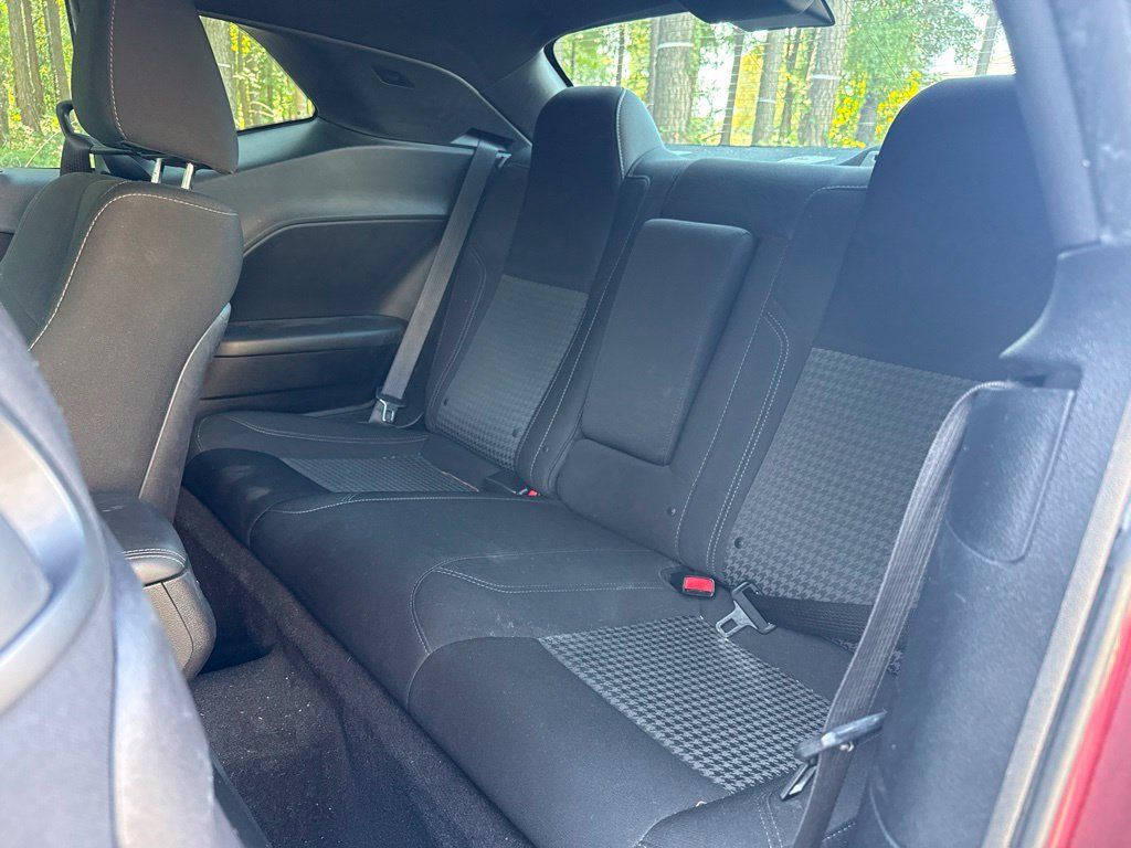 Used 2018 Dodge Challenger SXT RWD image 17