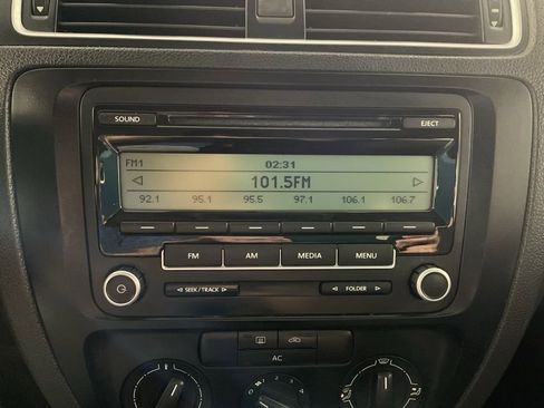 Used 2011 Volkswagen Jetta Sedan image 17