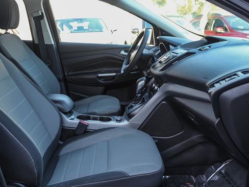 Used 2016 Ford Escape SE w/ SE Cold Weather Package image 15