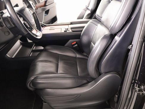 Certified 2024 Lincoln Navigator Reserve image 12