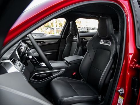 New 2025 Jaguar F-PACE R-Dynamic S image 12