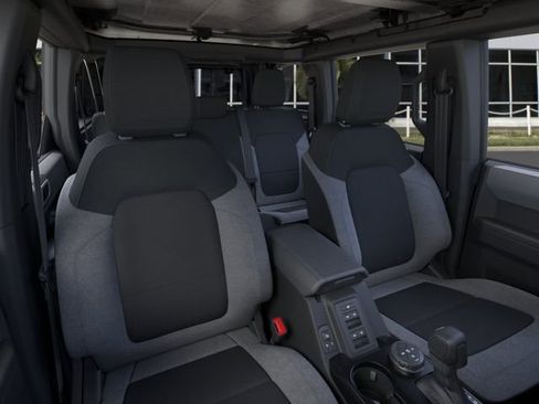 New 2026 Ford Bronco 4-Door AWD/4WD image 10