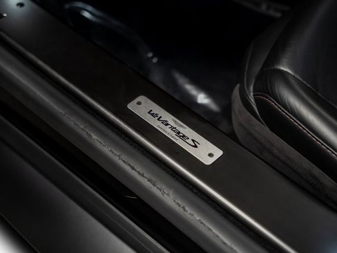 Used 2020 Aston Martin V8 Vantage Coupe image 60