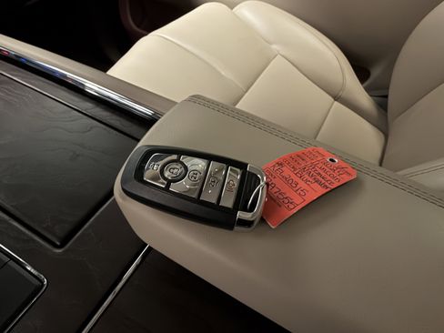 Used 2024 Lincoln Navigator Premiere image 17