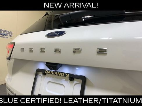 Certified 2022 Ford Escape Titanium w/ Titanium Elite Package AWD/4WD image 17