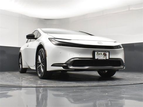 Used 2024 Toyota Prius Limited image 19