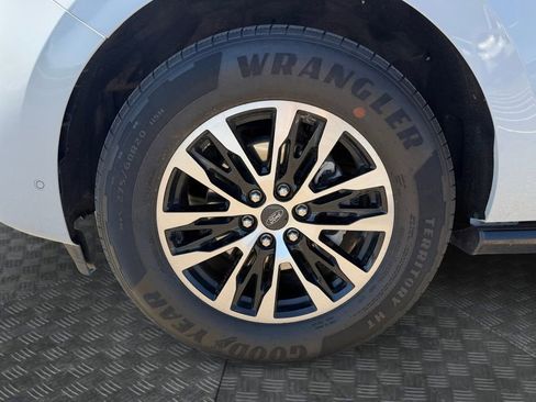Used 2025 Ford Expedition Max Platinum AWD/4WD image 14