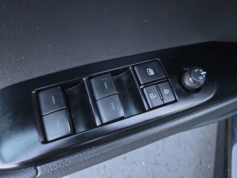 Used 2025 Toyota Camry LE image 14