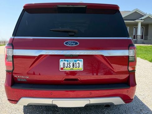 Used 2021 Ford Expedition Platinum AWD/4WD image 3