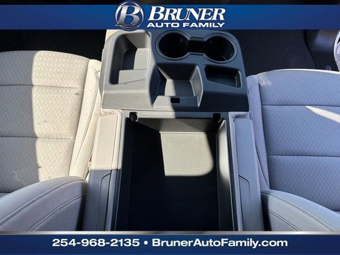 New 2026 GMC Sierra 1500 SLE image 23