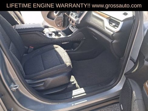 Used 2023 GMC Acadia SLE w/ Driver Convenience Package AWD/4WD image 32