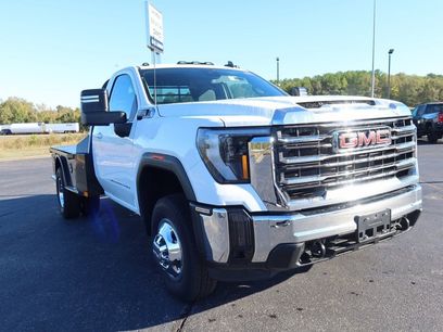 New 2024 GMC Sierra 3500 SLE