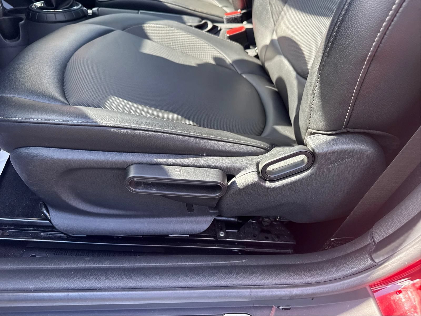 Used 2016 MINI Cooper 2-Door Hardtop FWD image 18