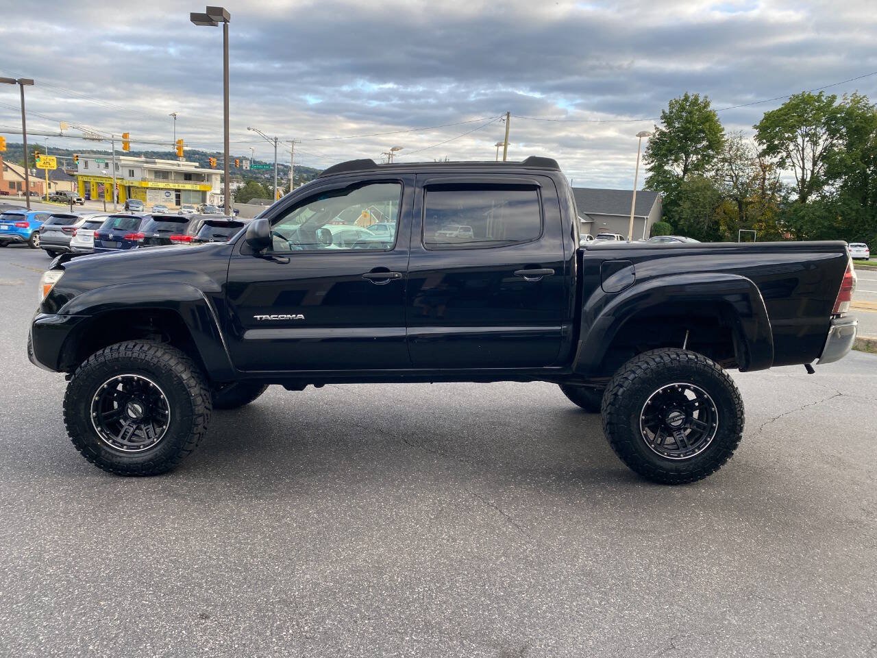 Used 2012 Toyota Tacoma 4x4 Double Cab w/ TRD Off-Road Pkg image 6