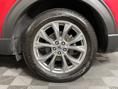 Used 2020 Ford Explorer XLT w/ Equipment Group 202A RWD image 10