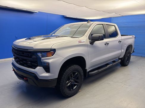 New 2026 Chevrolet Silverado 1500 Custom Trail Boss AWD/4WD image 4