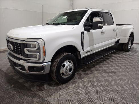 Used 2023 Ford F350 Lariat w/ Lariat Ultimate Package AWD/4WD image 1
