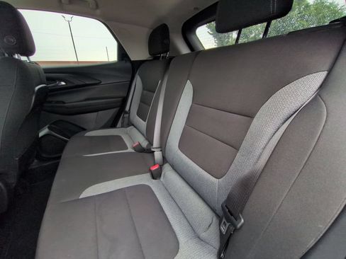 Used 2025 Chevrolet TrailBlazer LT FWD image 25