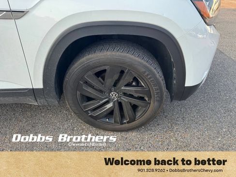 Used 2023 Volkswagen Atlas Cross Sport SE w/ Black Wheel Package FWD image 10