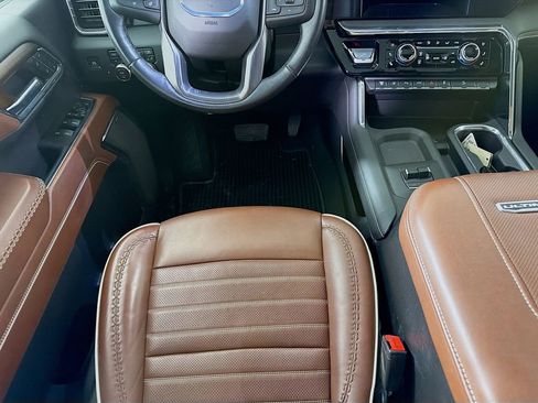 Used 2024 GMC Sierra 2500 Denali Ultimate image 27