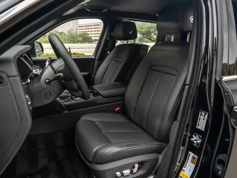 Certified 2023 Rolls-Royce Cullinan AWD/4WD image 8