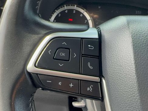 Certified 2024 Toyota Highlander XSE AWD/4WD image 17
