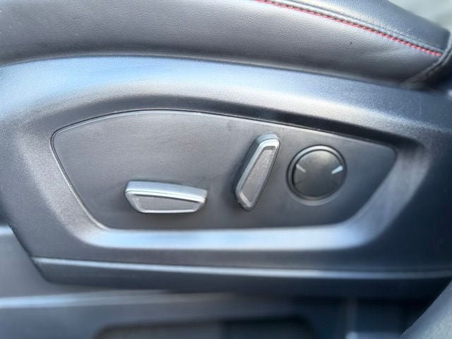 Used 2025 Ford Explorer ST-Line AWD/4WD image 19