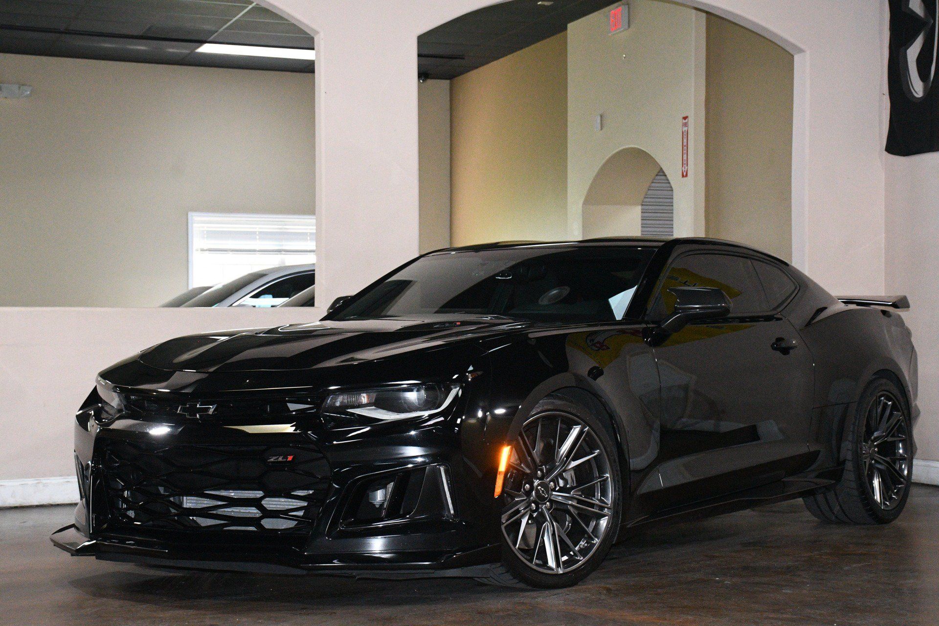 Used 2020 Chevrolet Camaro ZL1 RWD image 4