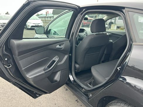 Used 2017 Ford Focus SE FWD image 27