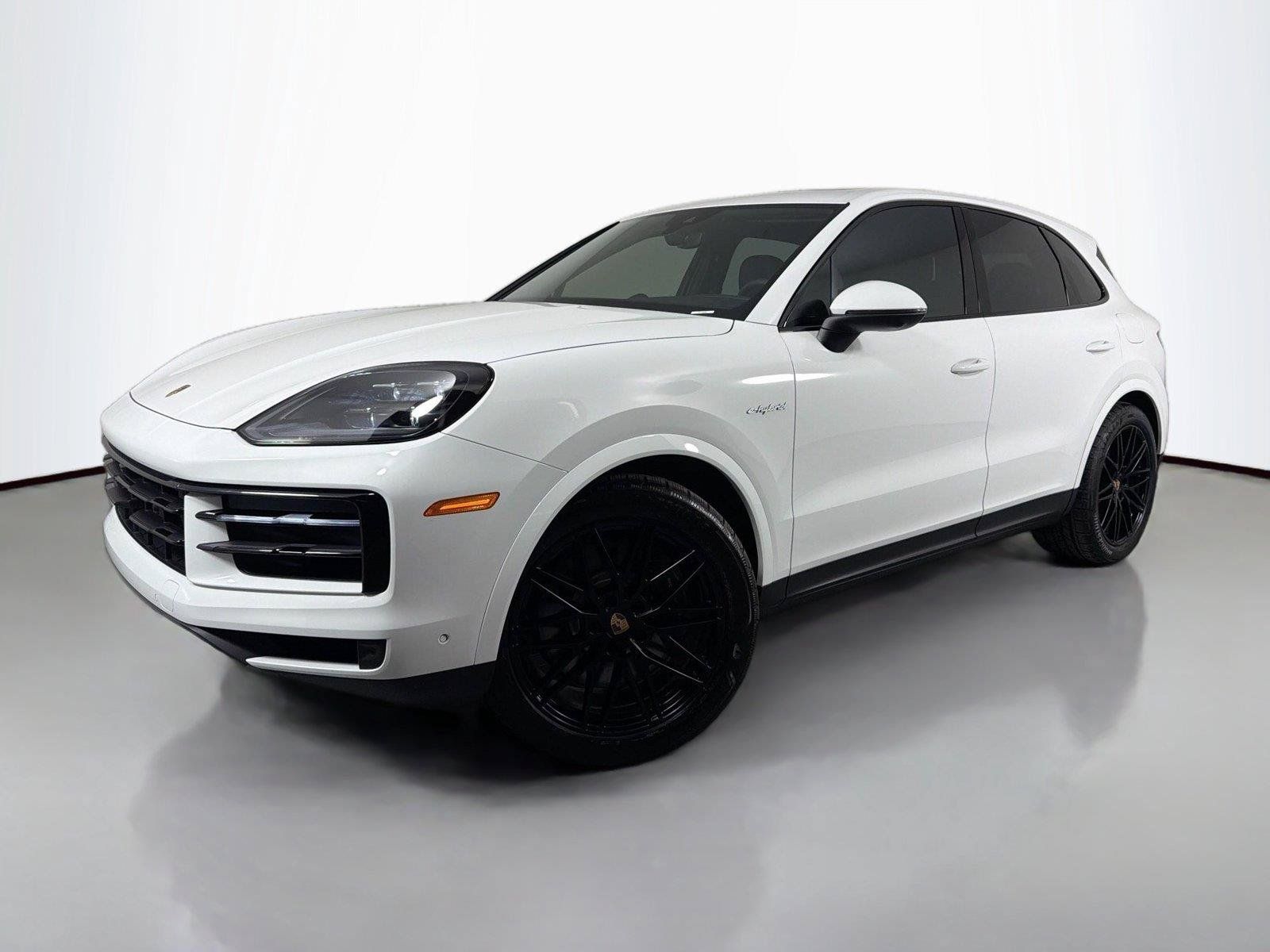 Certified 2025 Porsche Cayenne E-Hybrid AWD/4WD image 1
