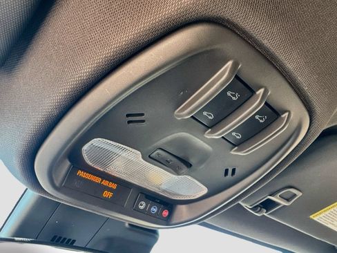 Used 2025 Buick Envista Sport Touring w/ Experience Buick Package FWD image 19
