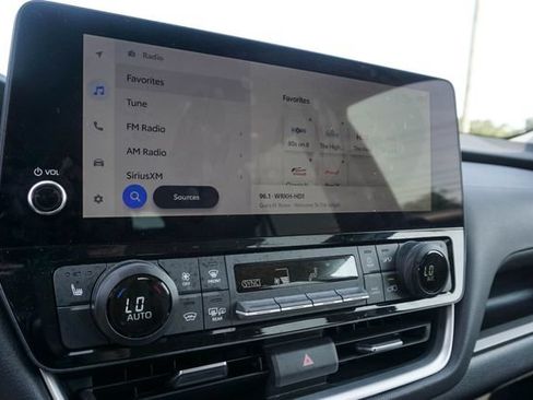 Used 2025 Toyota Grand Highlander FWD image 22