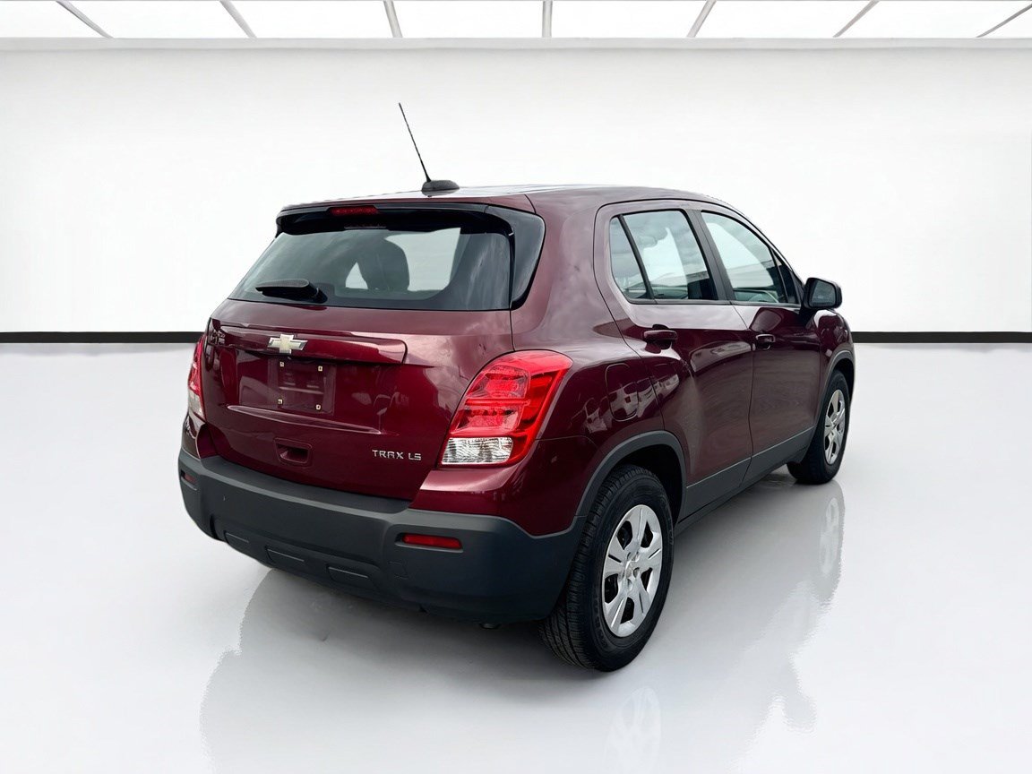 Used 2016 Chevrolet Trax LS w/ LPO, Cargo Package FWD image 4