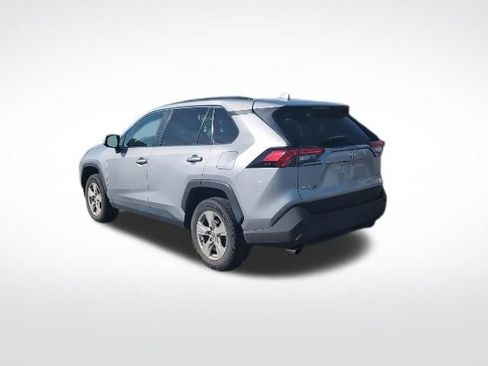 Used 2021 Toyota RAV4 XLE image 7