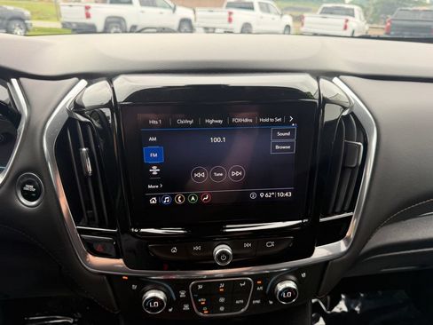 Used 2020 Chevrolet Traverse Premier AWD/4WD image 29