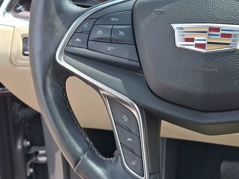 Used 2017 Cadillac XT5 Premium Luxury w/ Driver Assist Package FWD image 6