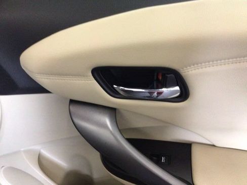 Used 2015 Acura RDX w/ Technology Package AWD/4WD image 19