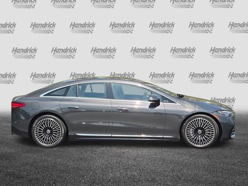 Certified 2022 Mercedes-Benz EQS 580 4MATIC Sedan image 11