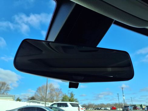 Used 2020 Chevrolet Traverse High Country image 23