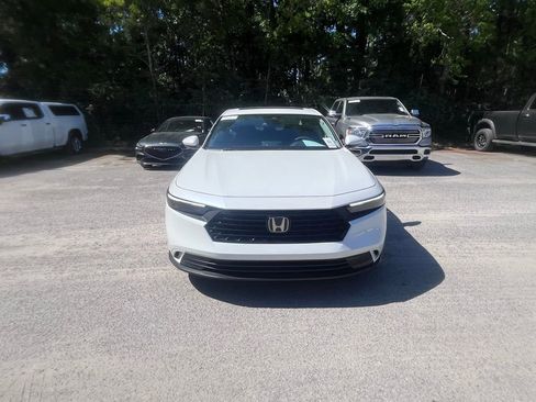 Used 2024 Honda Accord EX image 2