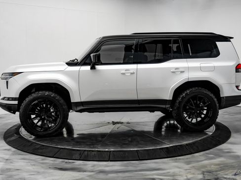 Used 2025 Lexus GX 550 image 5