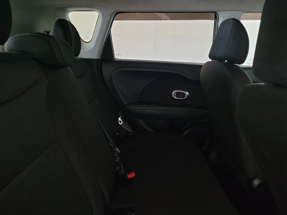 Used 2018 Kia Soul w/ Option Group 020 FWD image 19