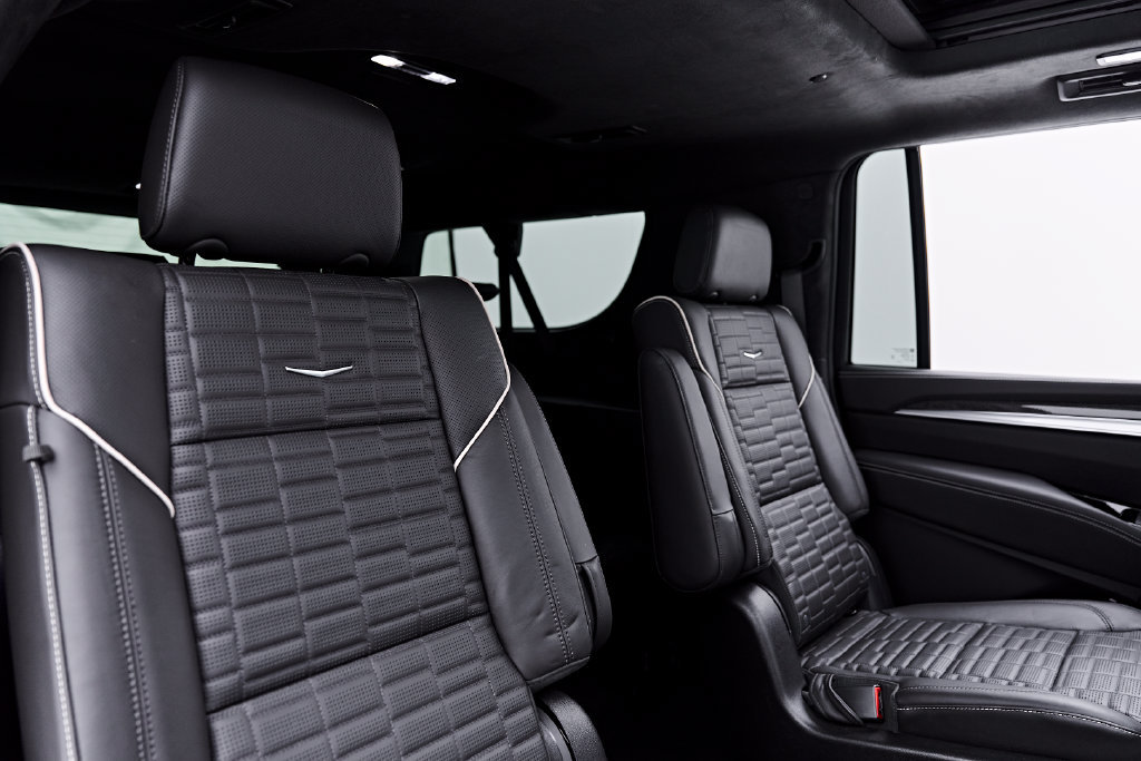 Used 2026 Cadillac Escalade ESV V w/ LPO, ONYX Package AWD/4WD image 57