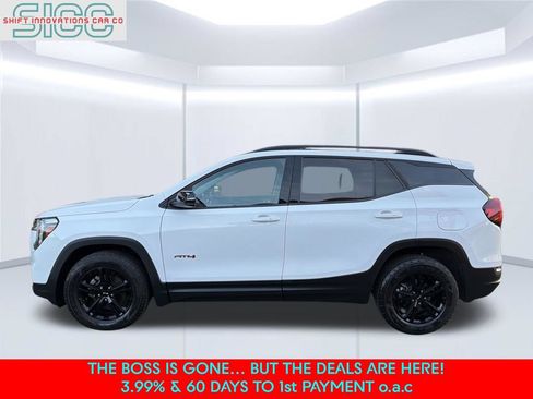 Used 2023 GMC Terrain AT4 AWD/4WD image 3