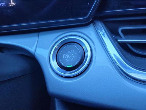 Used 2025 Chevrolet Trax LT image 14