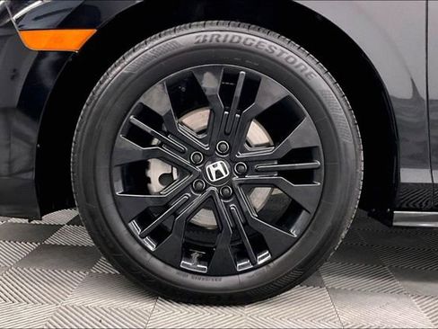 Used 2025 Honda Odyssey Sport-L image 10