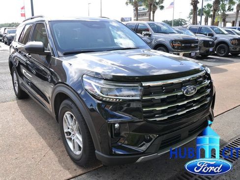 New 2026 Ford Explorer Active w/ Active Comfort Package RWD image 7